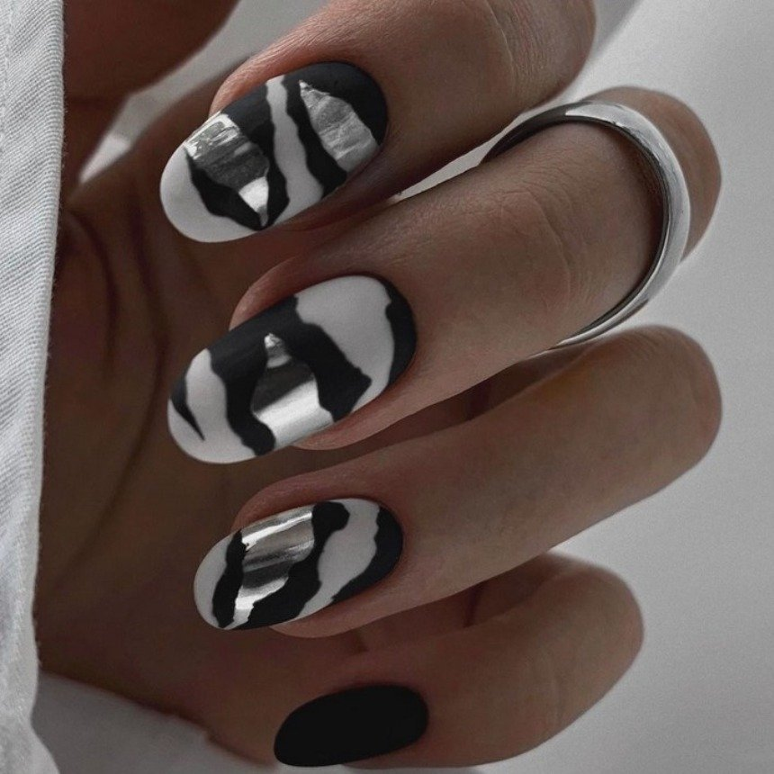 New Years Nails Design