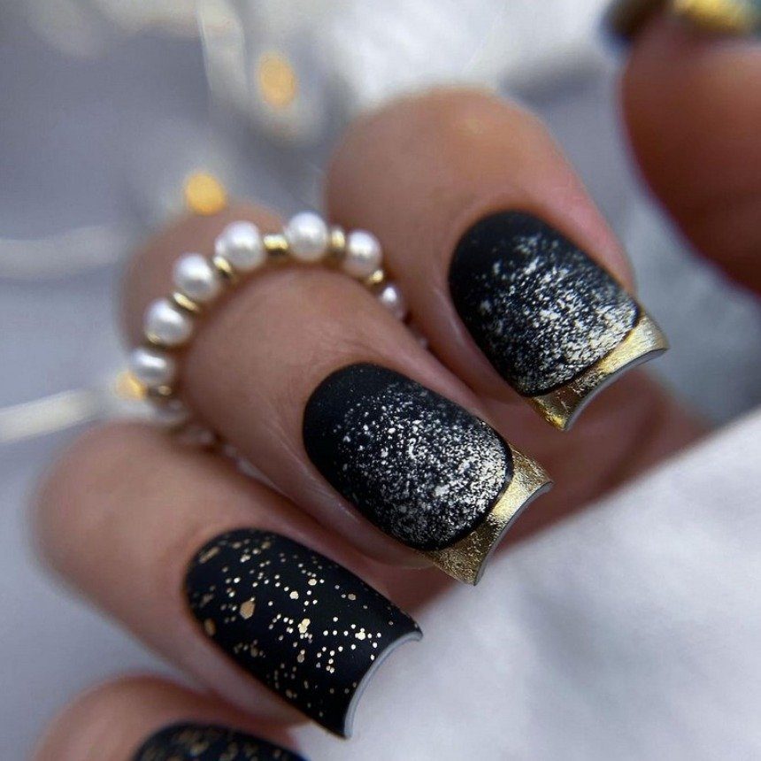 New Years Nails Design