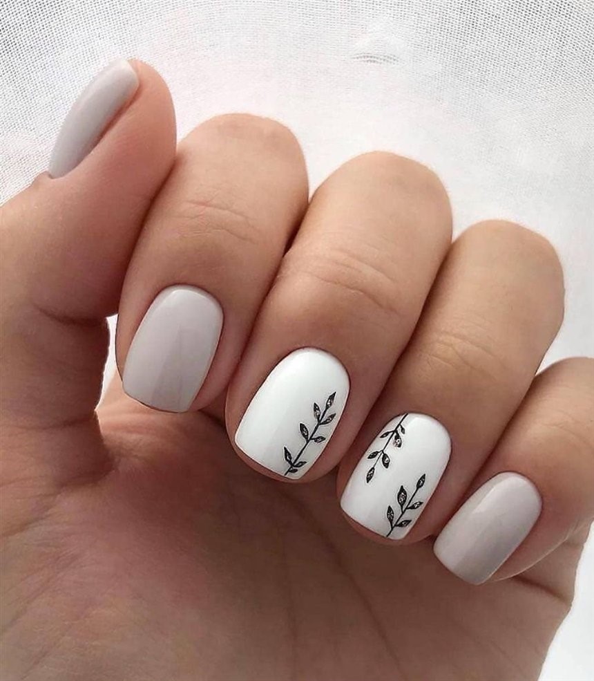 Minimalist Nails