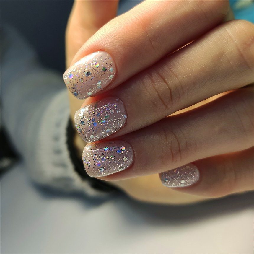 Pretty Short Nails